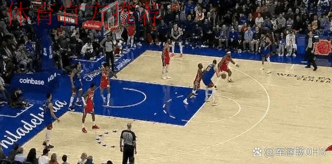 约基奇跑位到弧顶超远三分干拔不中,比赛进入加时赛 约基奇跑位到弧顶超远三分干拔不中,比赛进入加时赛